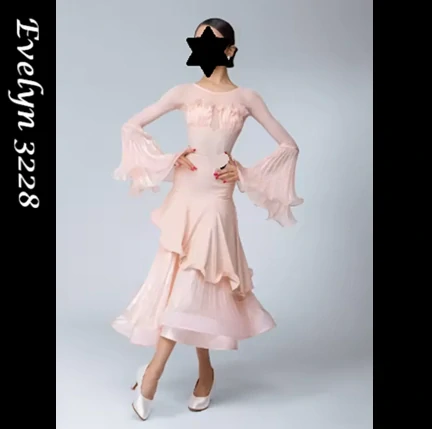 Evelyn 3228