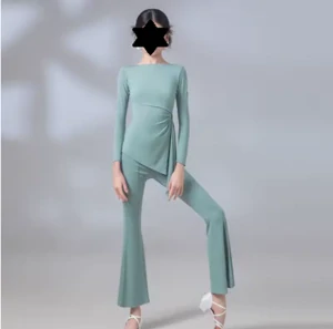 Lara 4643