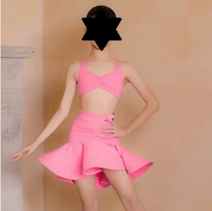 Lara 4674