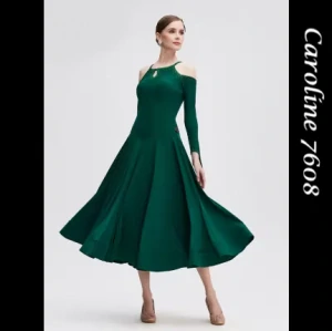Caroline 7608