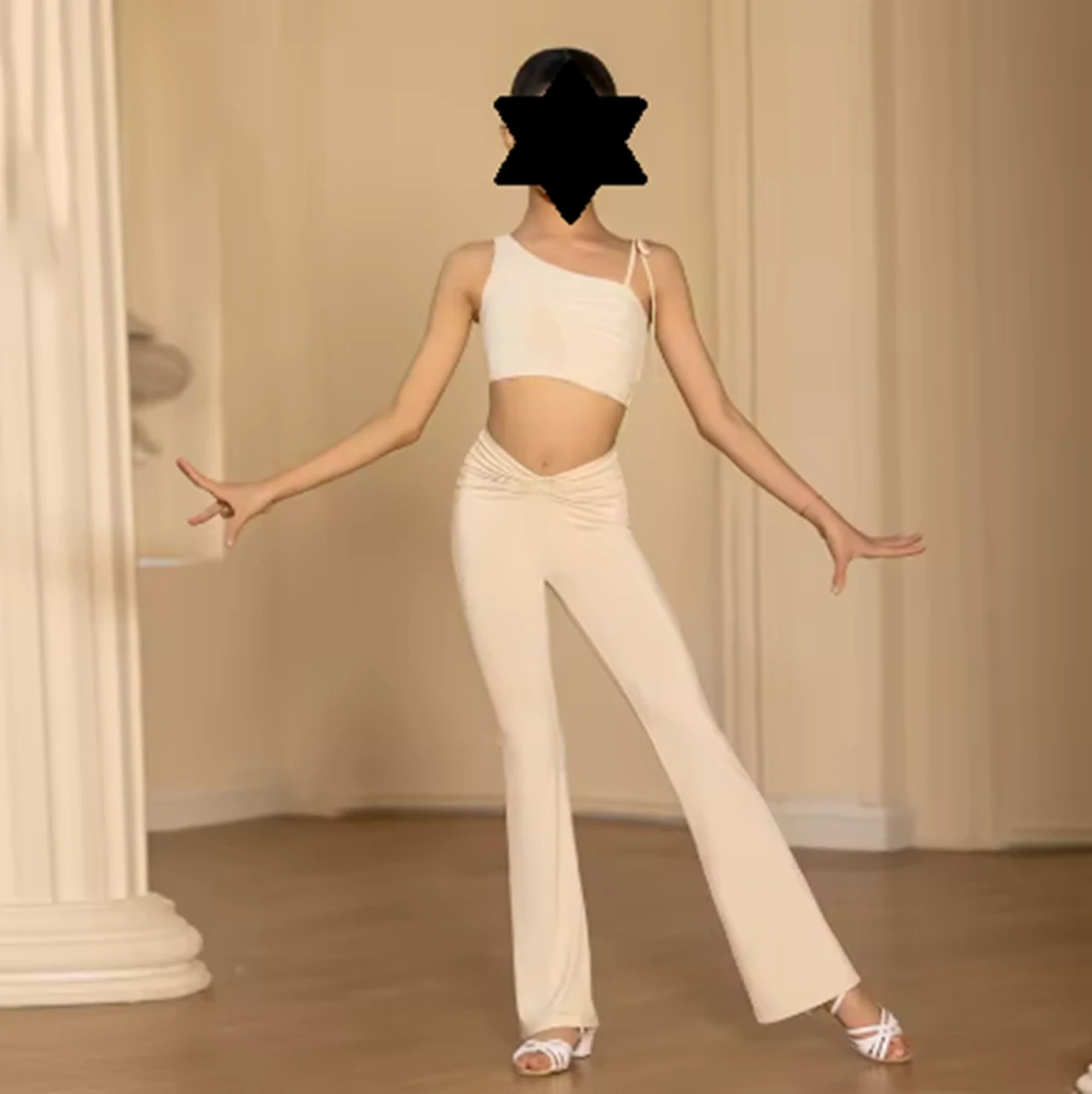 Naomi 4878