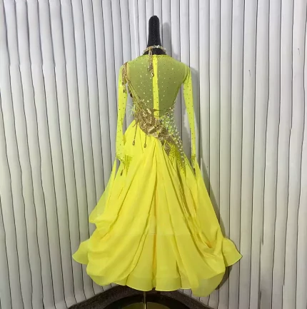 Leona 4438