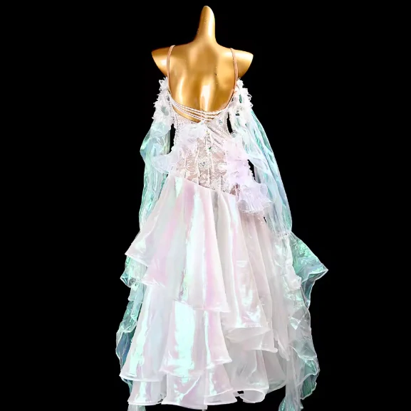 Lucretia 7610