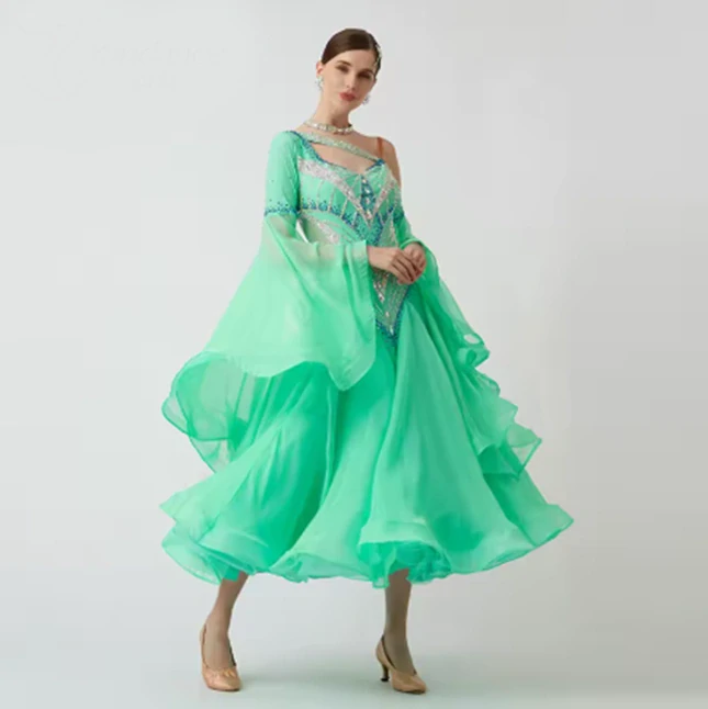 Vanessa 2208